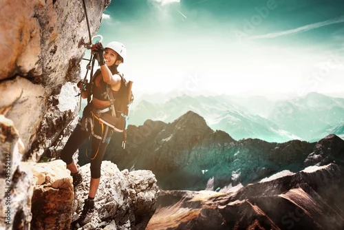 Obraz Dziewczyna wspinaczka na Via Ferrata