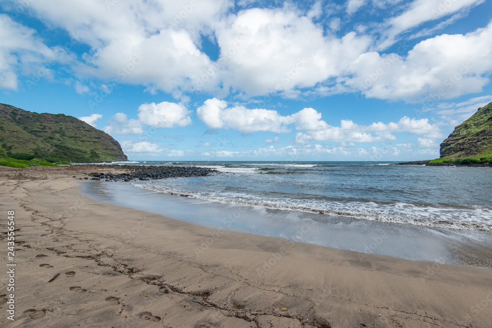 Beautiful Hawaiian Beaches and Surf Beautiful Hawaiian Beaches and Surf