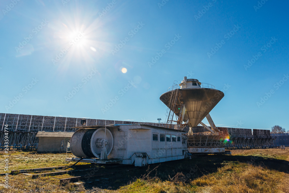 Fototapeta premium Radio telescope satellite antenna unit at sunny day