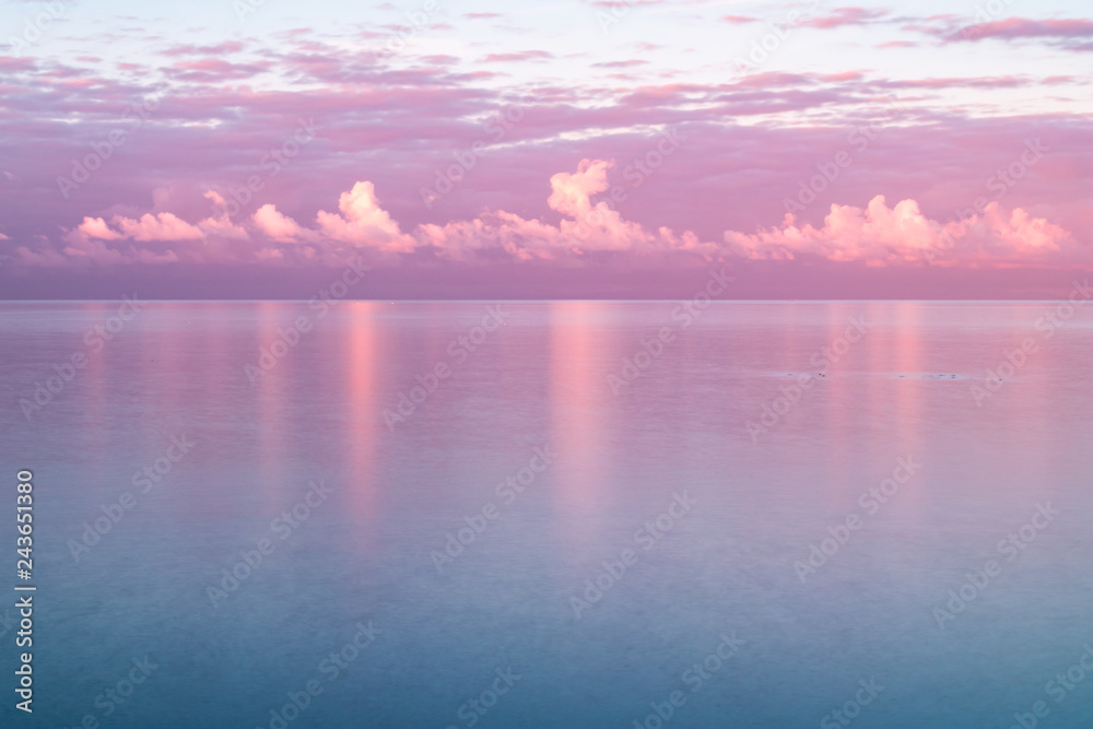 Fototapeta premium The sea and clouds