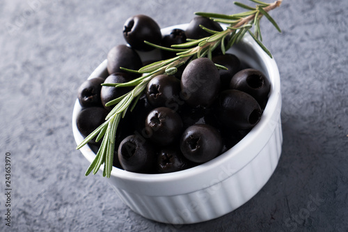 Black olive in a bowl.