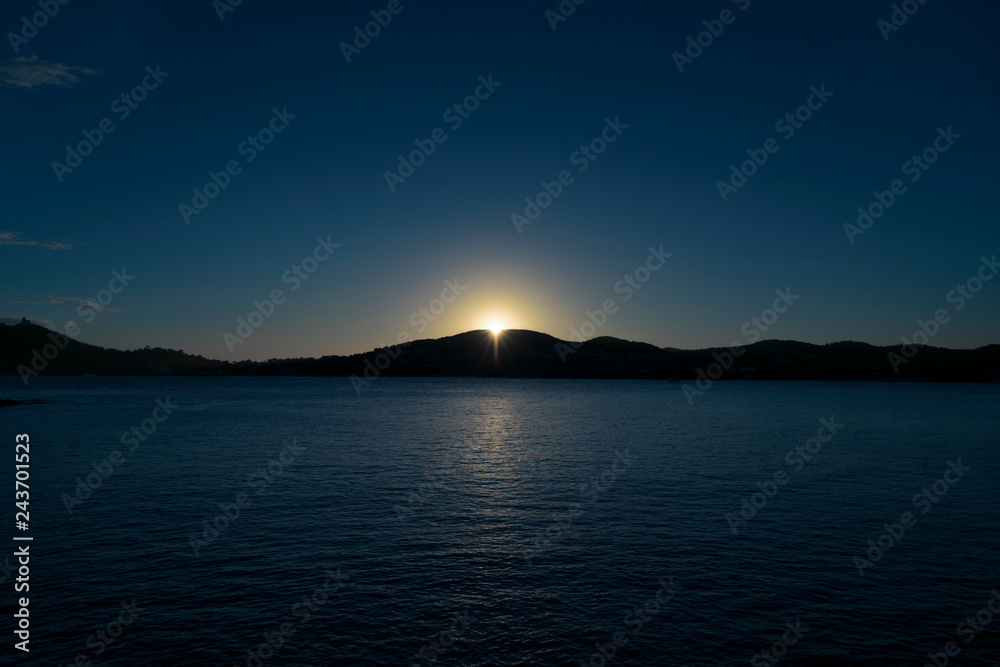 Sonnenuntergang in der Bucht von Agay Saint-Raphaël Côte d’Azur