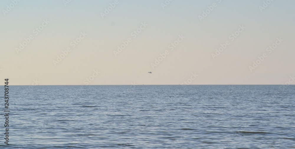 Obraz premium sea and blue sky