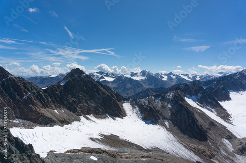 Hight mountain landscape in Tyrol Alps © Pavel Bernshtam