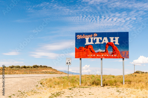 Utah state line sign off the highway
