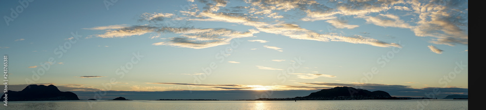 Abendstimmung vor Ålesund