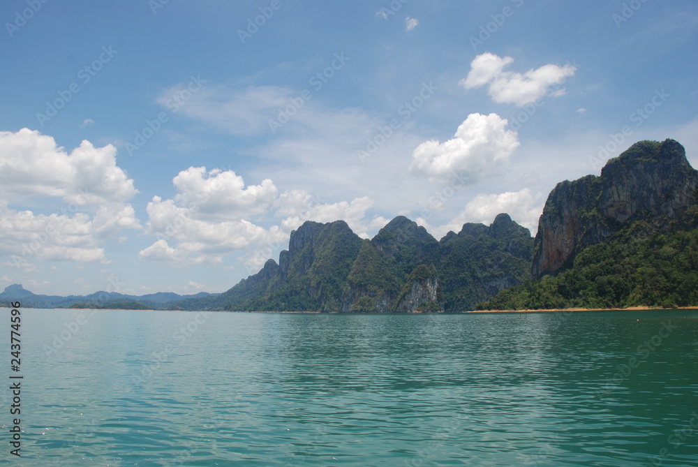 Fototapeta premium Thailand. Cheow Lan lake