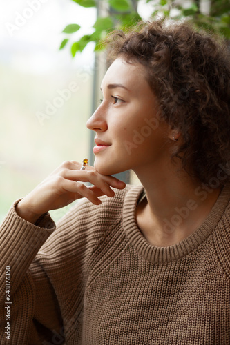 Photos Portrait of a gorgeous elegant dreamy brunette beauty