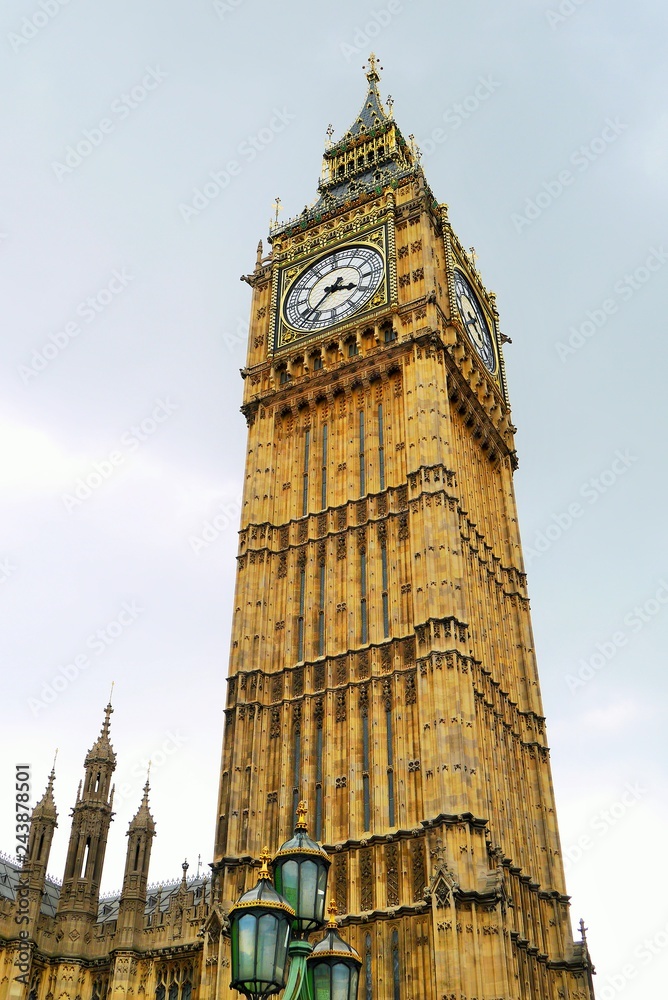 Obraz premium Big ben tower houses of parliament in London
