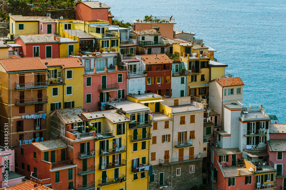 Cinque Terre bunte Häuser am Meer