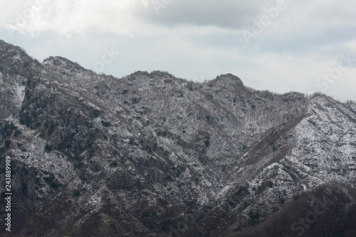 Paesaggio montano innevato, in Campania, Sud Italia. Gennaio 2019. 