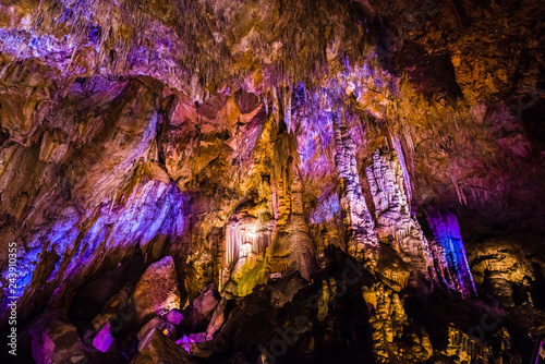 Grotte des Pyr  n  es Orientales