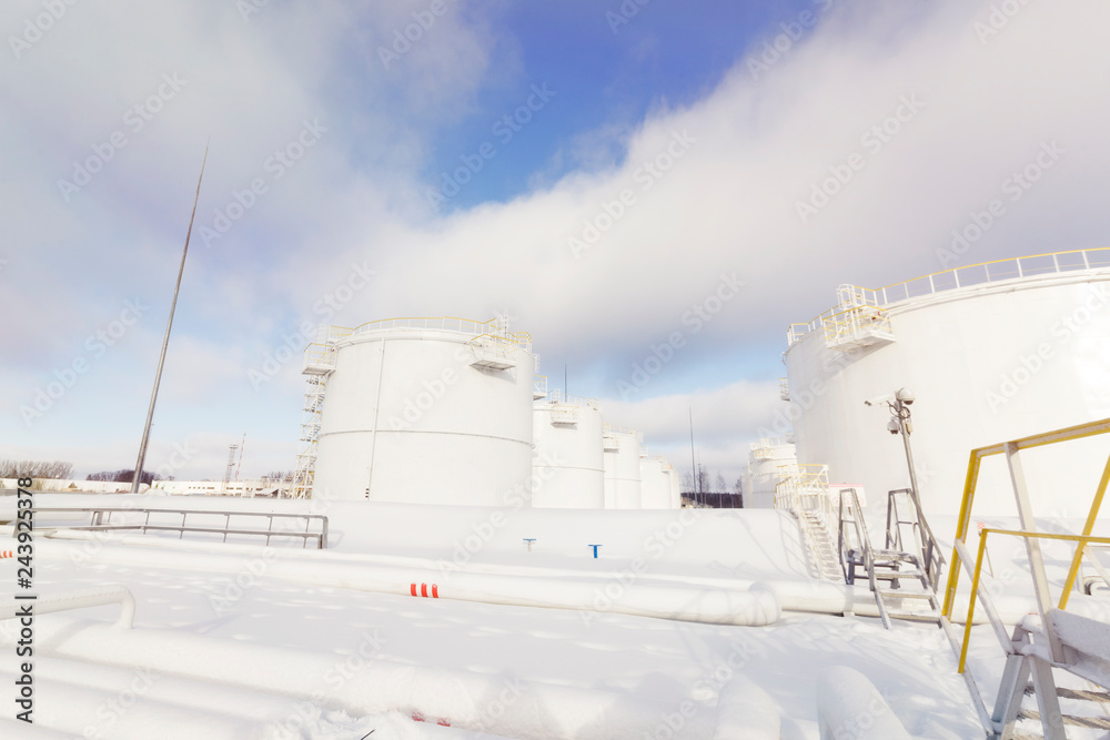 Obraz premium Storage tanks for petroleum products