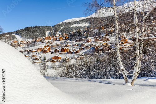 France, Savoie (73), Méribel, ses chalets, ses montagnes, sa neige.