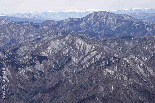 雪の御正体山と南アルプス © Green Cap 55