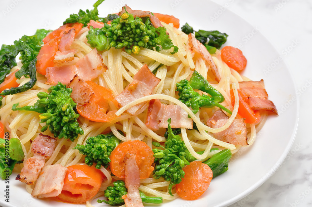 春の味覚　菜の花パスタ