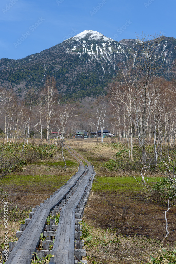 尾瀬ヶ原から見た春の燧ヶ岳 尾瀬ヶ原から見た春の燧ヶ岳