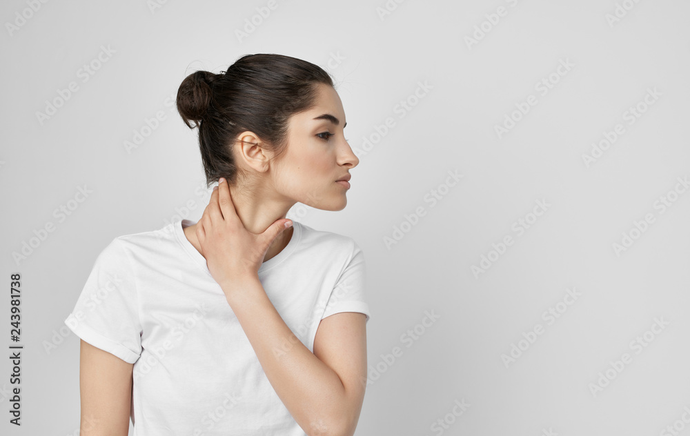 a woman's neck hurts