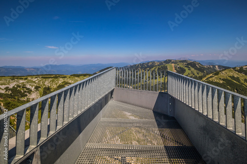 Das Hochkar ist mit einer Höhe von 1808 m ü. A. der höchste Gipfel der an der niederösterreichisch-steirischen Grenze befindlichen Göstlinger Alpen. photo