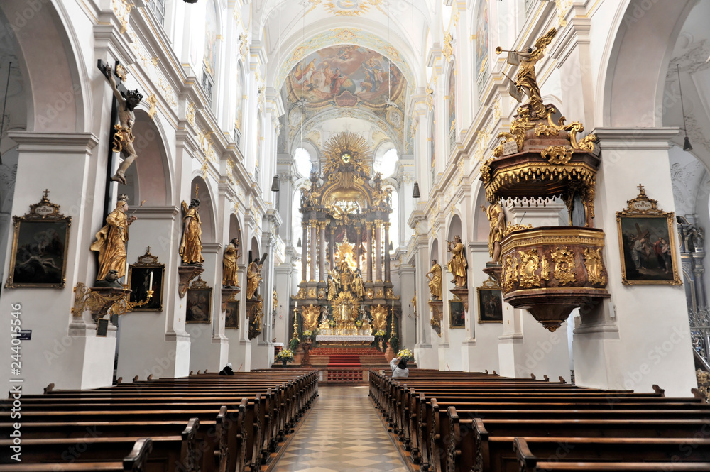 Innenansicht, Mittelschiff, Kirche St. Peter, Alter Peter, Peterskirche, München, Bayern, Deutschland, Europa