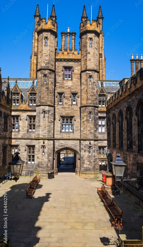 Das New College der Universität von Edinburgh/Schottland