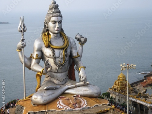 Shiva-Statue in Murudeshwara / Südindien photo