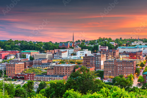 Fototapeta Naklejka Na Ścianę i Meble -  Lynchburg, Virginia, USA downtown city skyline