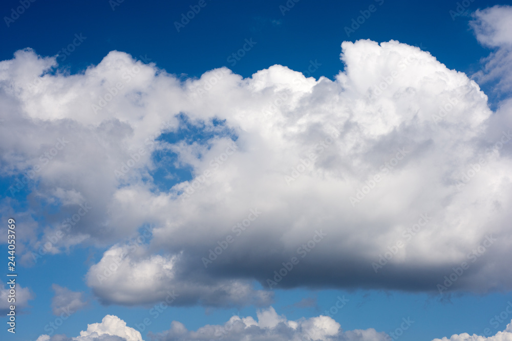 Obraz premium Clouds with blue sky.