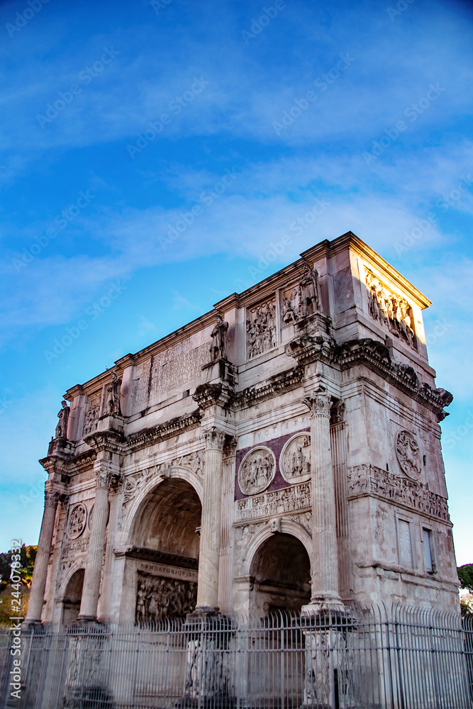 Cosstantini Arch In Rome