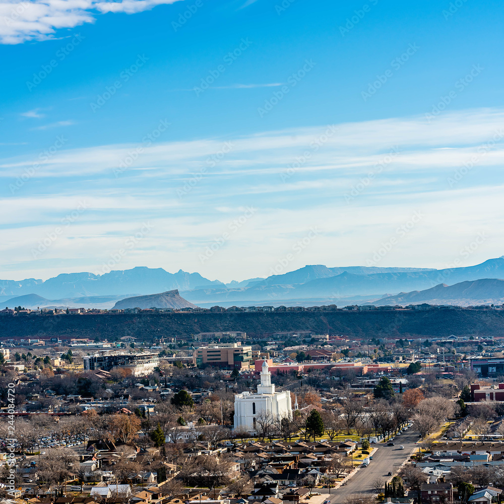 Obraz premium Sanit George, Utah USA - January 6, 2019 - The new mormon temple, in Saint George, is the site of many Mormon weddings.