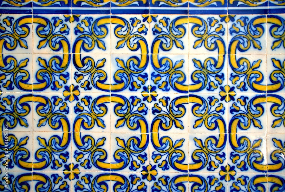 Azulejos do claustro do Convento dos Loios Azulejos do claustro do Convento dos Loios
