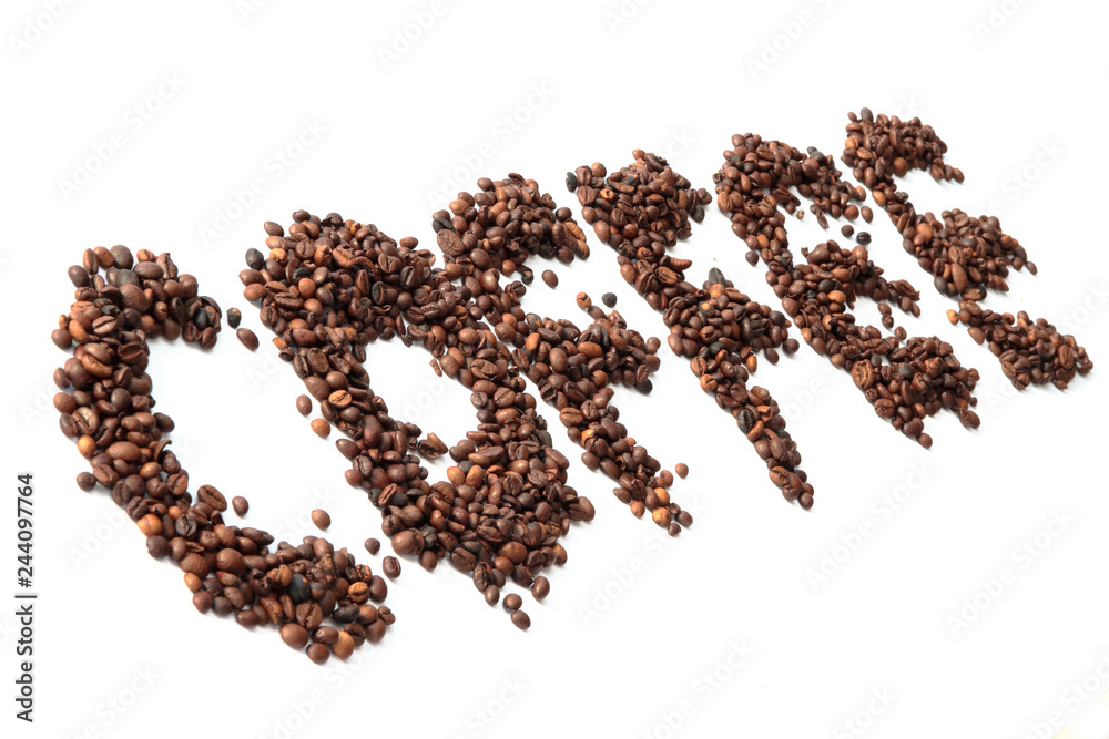 caffè in grani con scritta caffè su sfondo bianco caffè in grani con scritta caffè su sfondo bianco