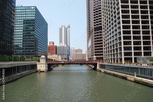 bridge in chicago