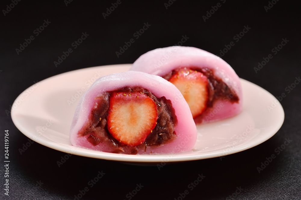 春の味覚 いちご大福 春の味覚 いちご大福