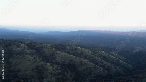 wunderschöne natur mit Bergen und Wäldern in Nord griechenland, mazedonien