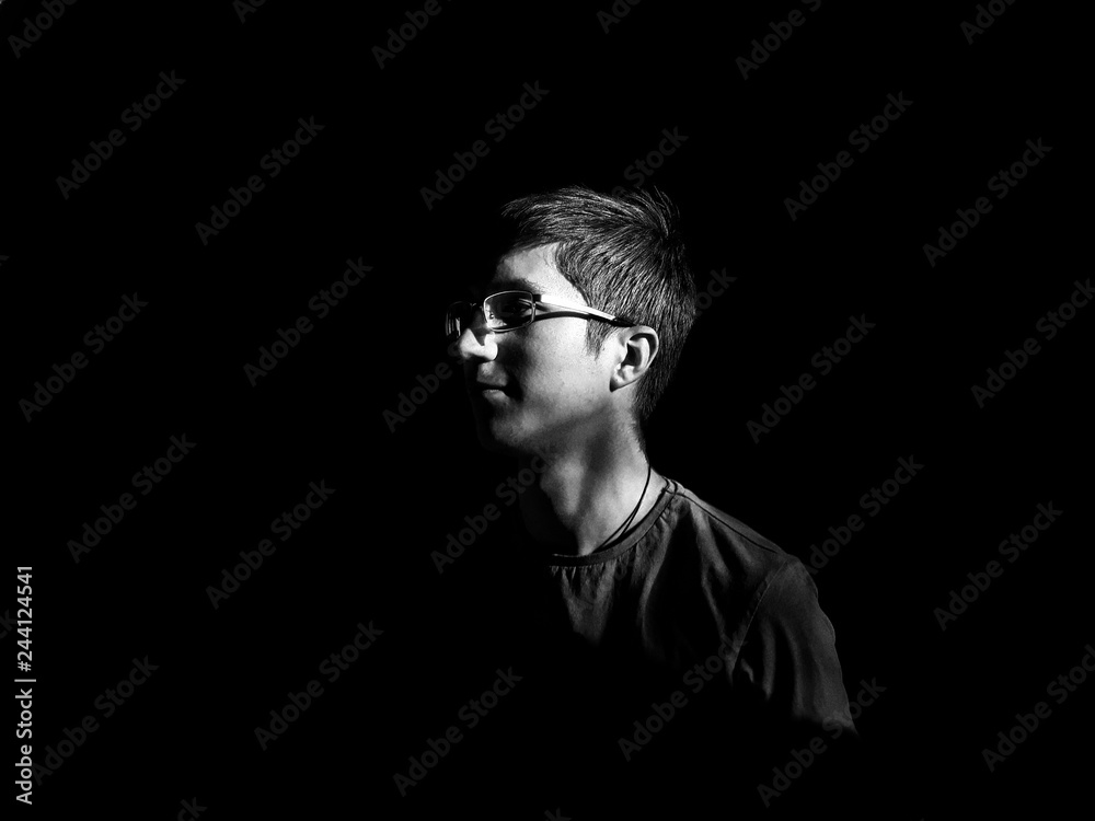 Obraz premium Guy on a black background