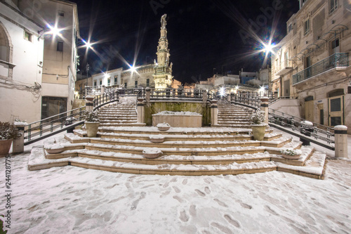 Ostuni la città bianca
the white city photo