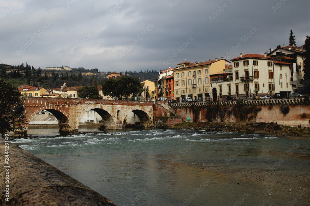 italian architecture verona river