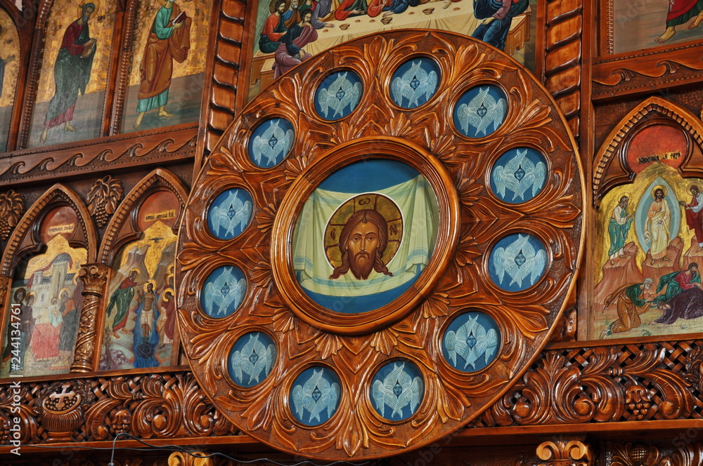 iconostasis in the Romanian Orthodox Church