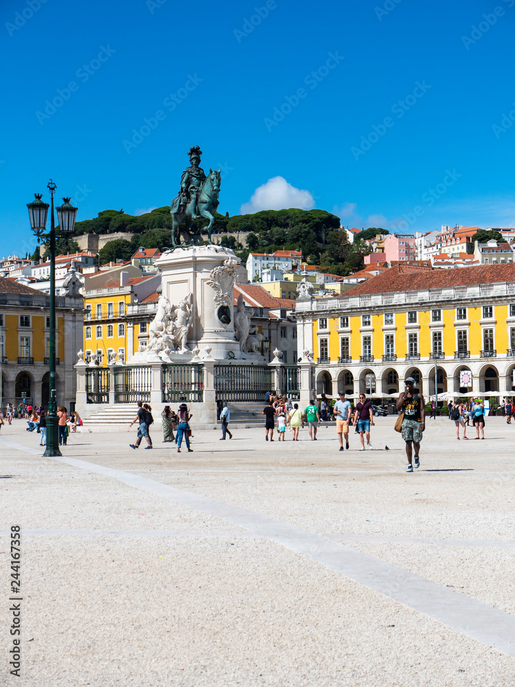 Obraz premium Commercial Square, Praça do Comercio, Arco da Rua Augusta Arch of Triumph, equestrian statue of King Jose I, Baixa, Lisbon, Portugal, July 2017