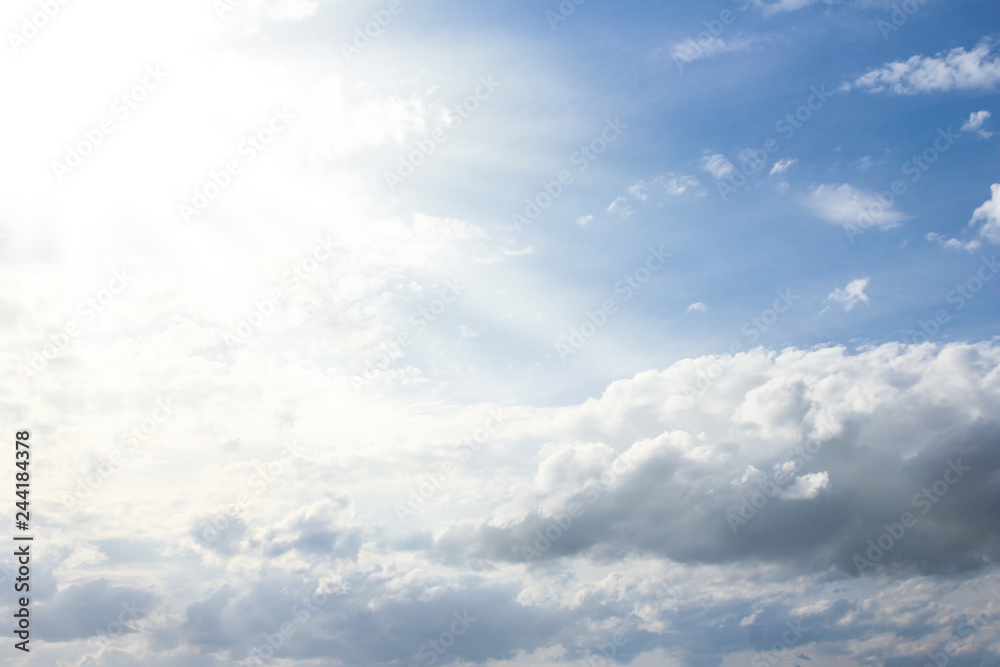 Obraz premium Fantastic soft white clouds against blue sky