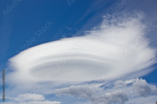 Lens cloud in the arctic zone