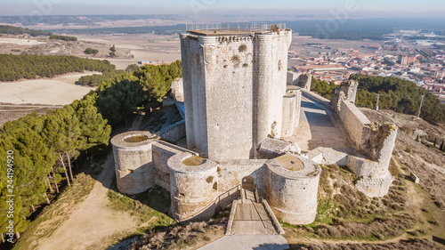 Castillo de Iscar, Valladolid, España photo