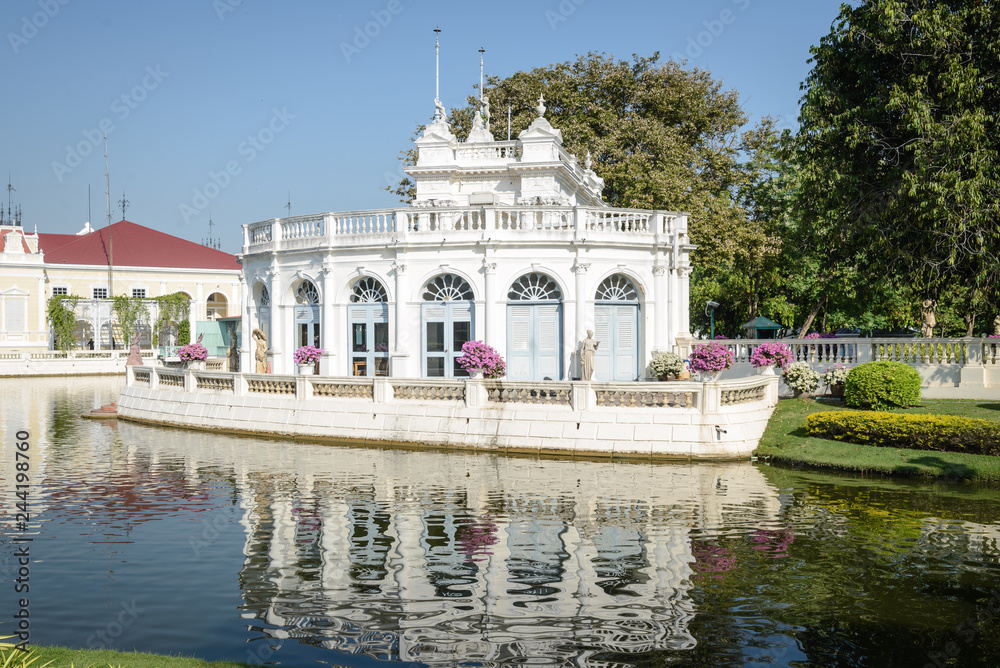 Palacio Bang Pa-in (Palacio de verano ) Ayutthaya, TAILANDIa. Aisawan Dhiphya-Asana, Bang Pa-In Royal Palace del rey Rama V (UNESCO World Heritage List, 1991), siglo XVII.
