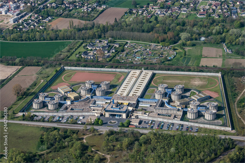 vue aérienne d'une usine à Val-de-Reuil dans l'Eure en France