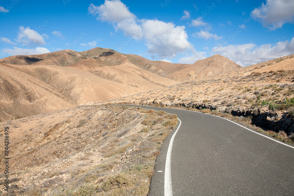 Vanishing road in desert area, Fuerteventura