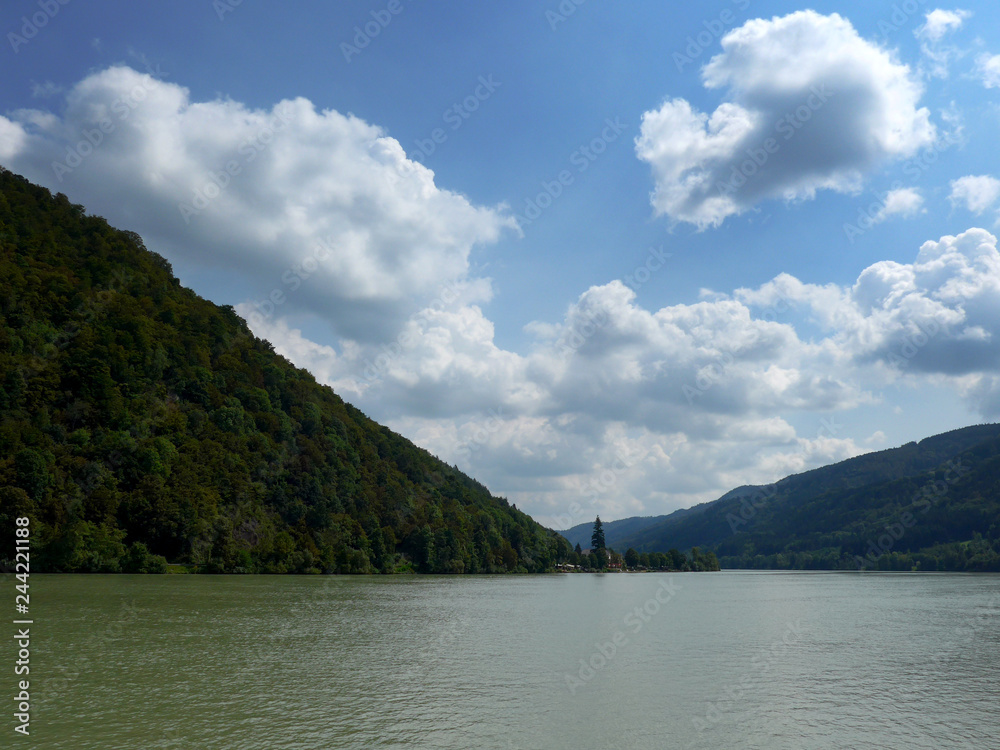 Lungo la Ciclabile del Danubio (Austria)