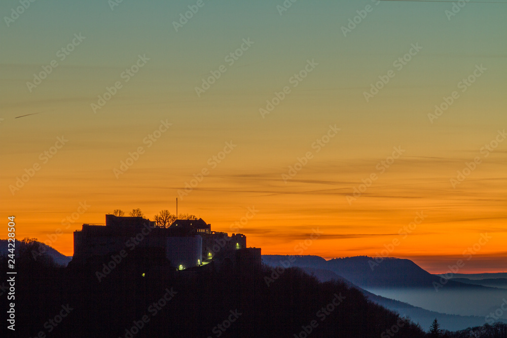 Burg Hohenneuffen bei Sonnenuntergang