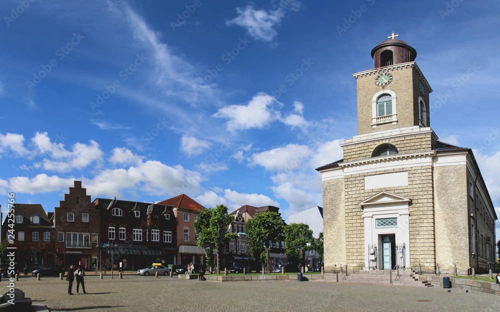 Husum Nordsee Markt mit Marienkirche