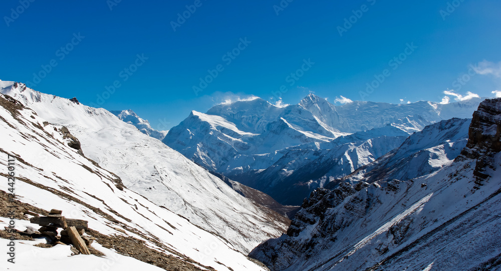 Fototapeta premium Panoramic view on nepalese mountains